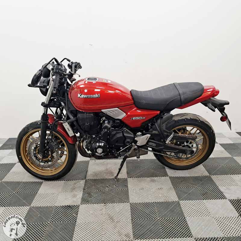 KAWASAKI Z650RS 649 2025 accidentée - La Casse de l Oncle Tom