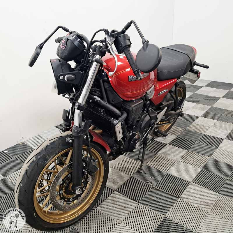 KAWASAKI Z650RS 649 2025 accidentée - La Casse de l Oncle Tom