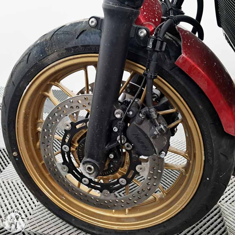 KAWASAKI Z650RS 649 2025 accidentée - La Casse de l Oncle Tom