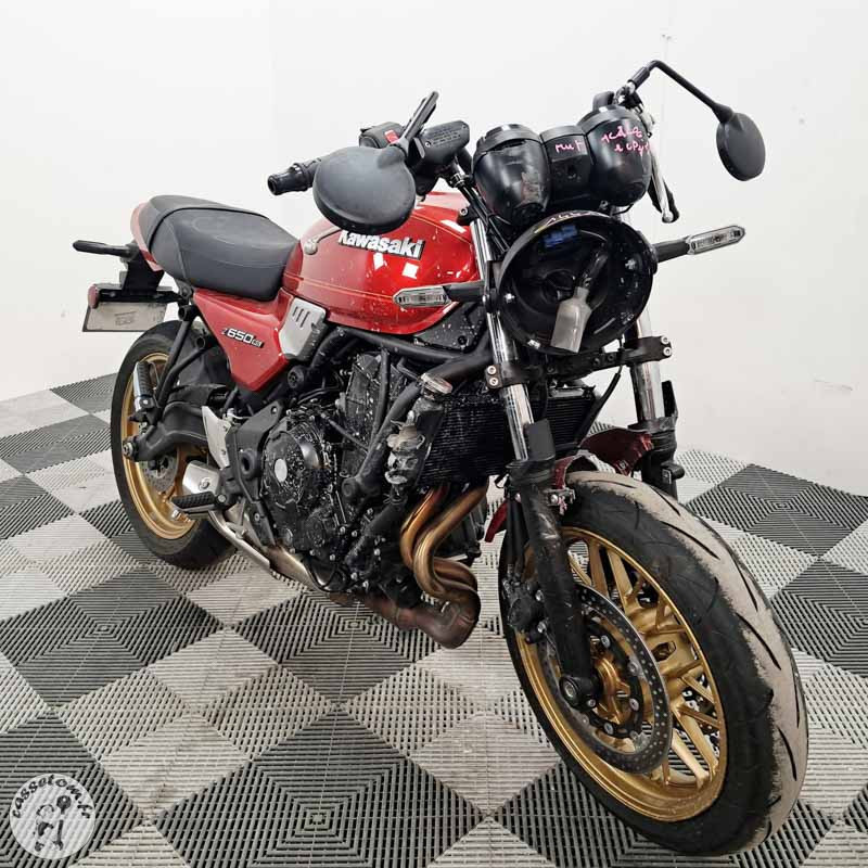 KAWASAKI Z650RS 649 2025 accidentée - La Casse de l Oncle Tom
