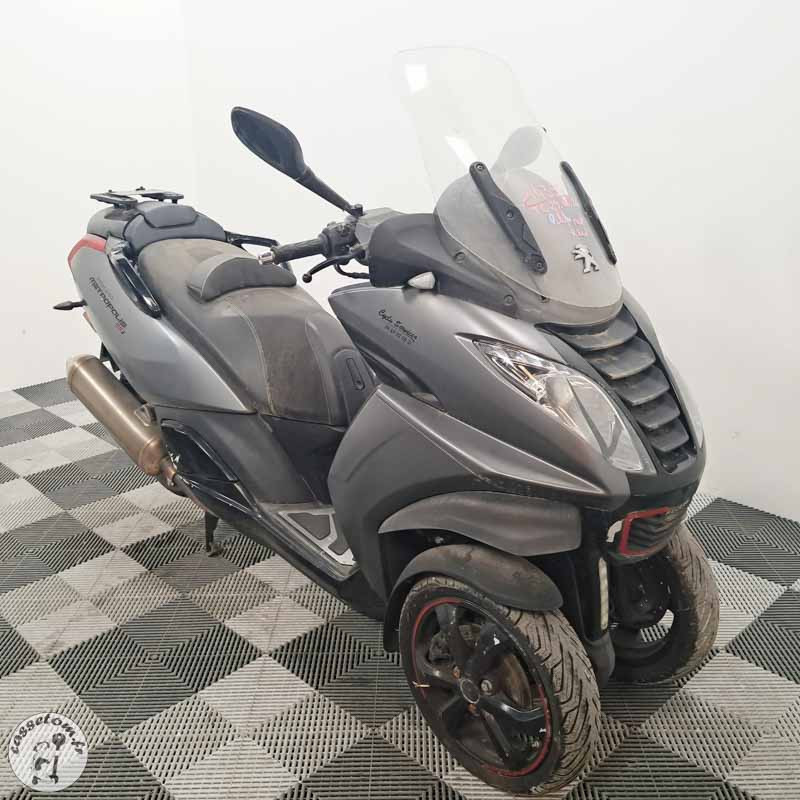 PEUGEOT METROPOLI 399 2017 accidenté - La Casse de l Oncle Tom