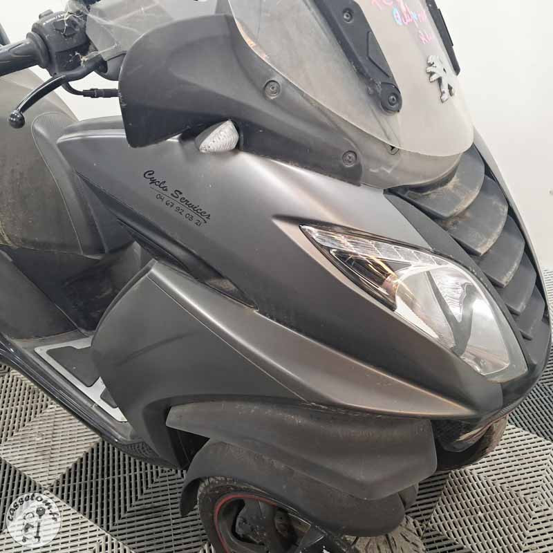 PEUGEOT METROPOLI 399 2017 accidenté - La Casse de l Oncle Tom
