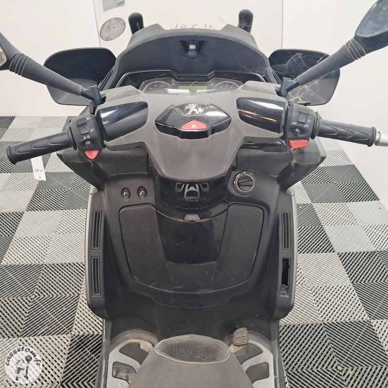 PEUGEOT METROPOLI 399 2017 accidenté - La Casse de l Oncle Tom