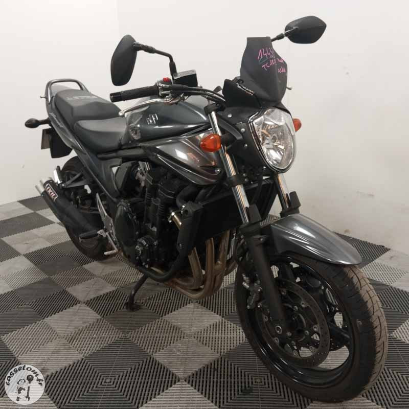 SUZUKI GSF650 656 2014 accidentée - La Casse de l Oncle Tom