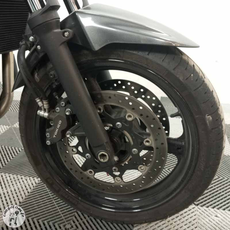 SUZUKI GSF650 656 2014 accidentée - La Casse de l Oncle Tom