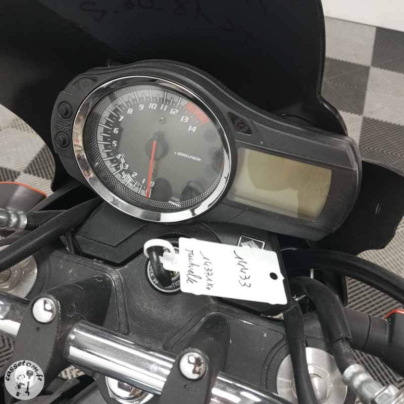SUZUKI GSF650 656 2014 accidentée - La Casse de l Oncle Tom
