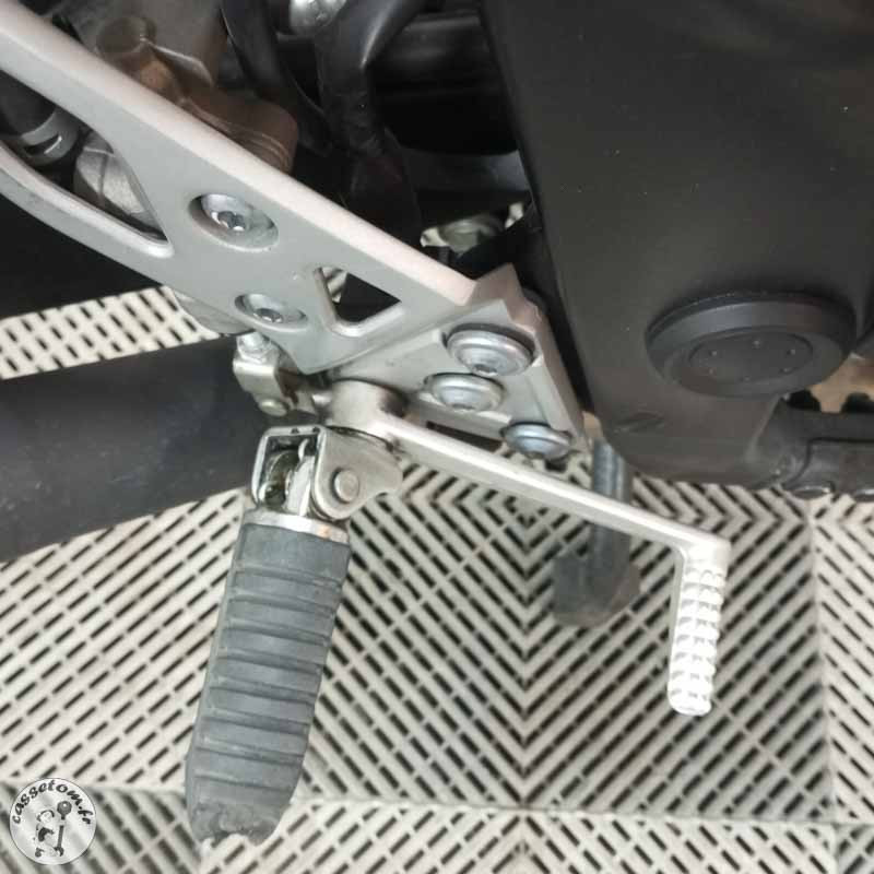 SUZUKI GSF650 656 2014 accidentée - La Casse de l Oncle Tom