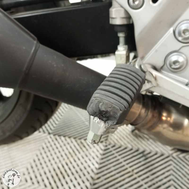 SUZUKI GSF650 656 2014 accidentée - La Casse de l Oncle Tom