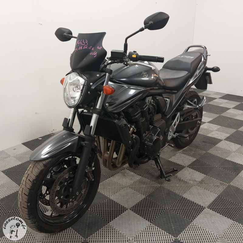 SUZUKI GSF650 656 2014 accidentée - La Casse de l Oncle Tom