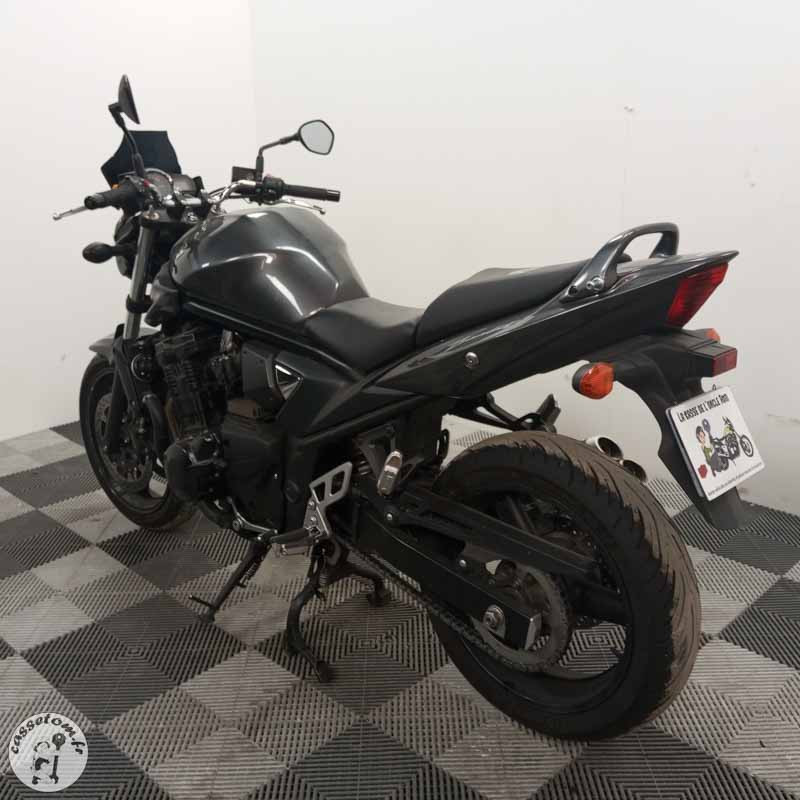 SUZUKI GSF650 656 2014 accidentée - La Casse de l Oncle Tom