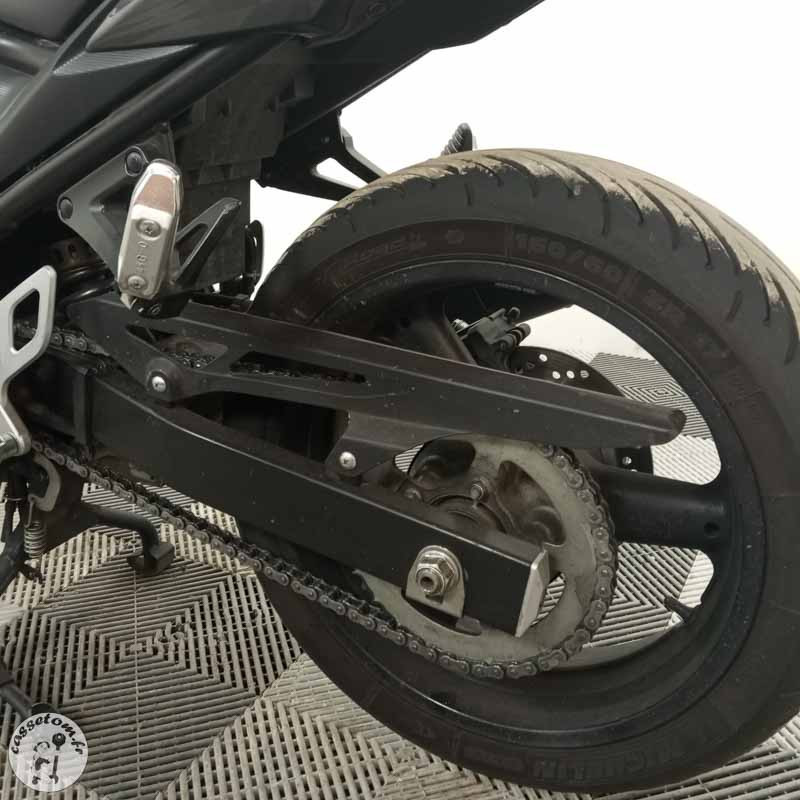 SUZUKI GSF650 656 2014 accidentée - La Casse de l Oncle Tom