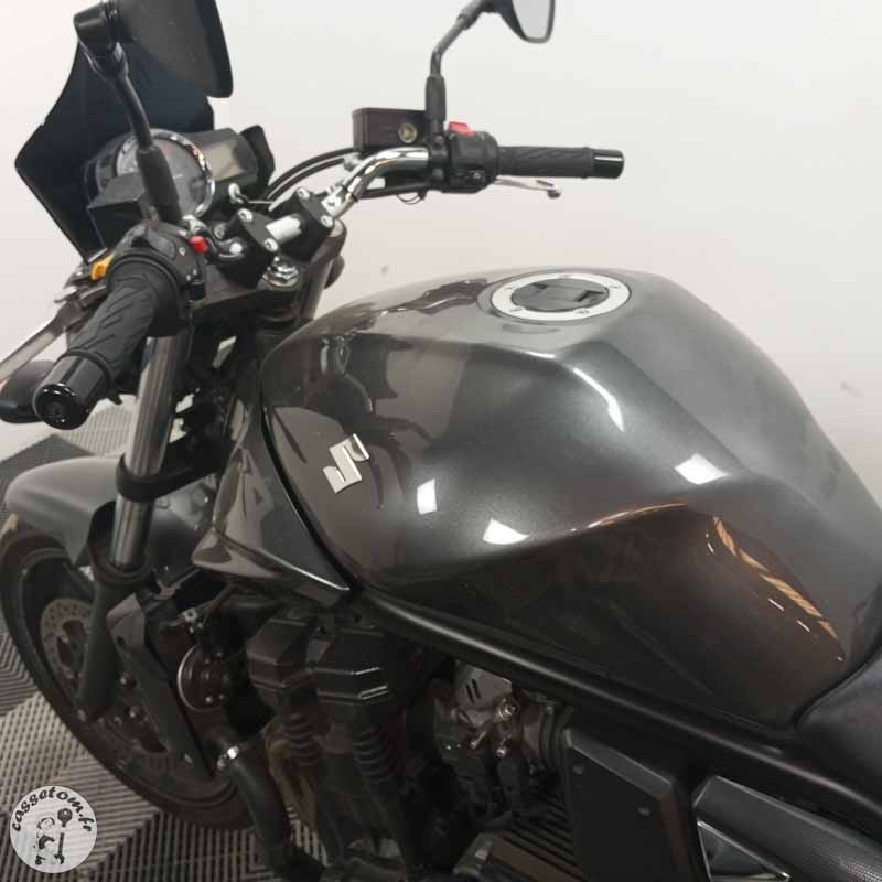 SUZUKI GSF650 656 2014 accidentée - La Casse de l Oncle Tom