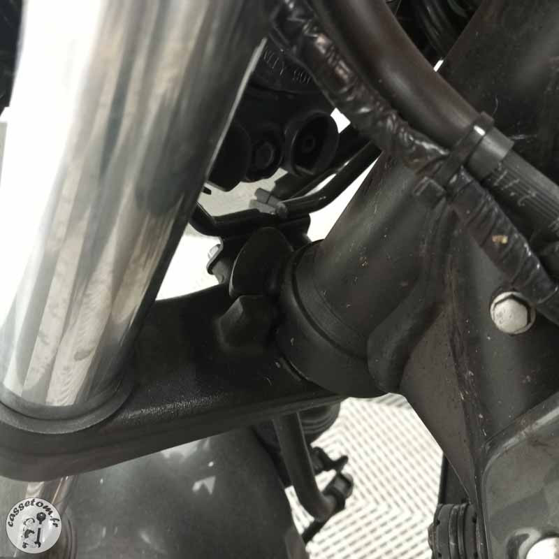 SUZUKI GSF650 656 2014 accidentée - La Casse de l Oncle Tom