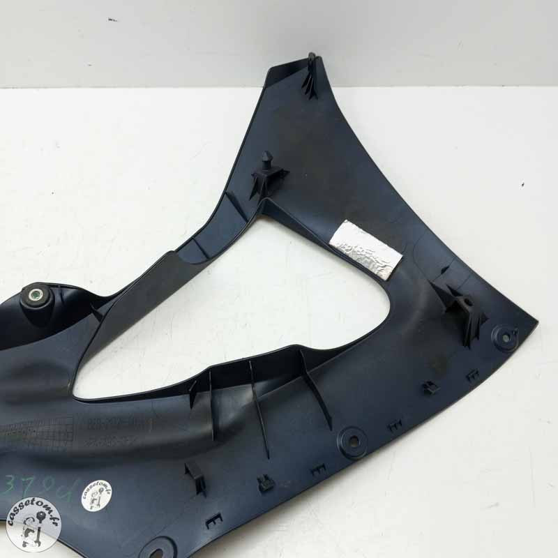 Carénage moteur droit  Yamaha 700 Yzf-r 26 2021 - Cassetom - Nos pieces motos