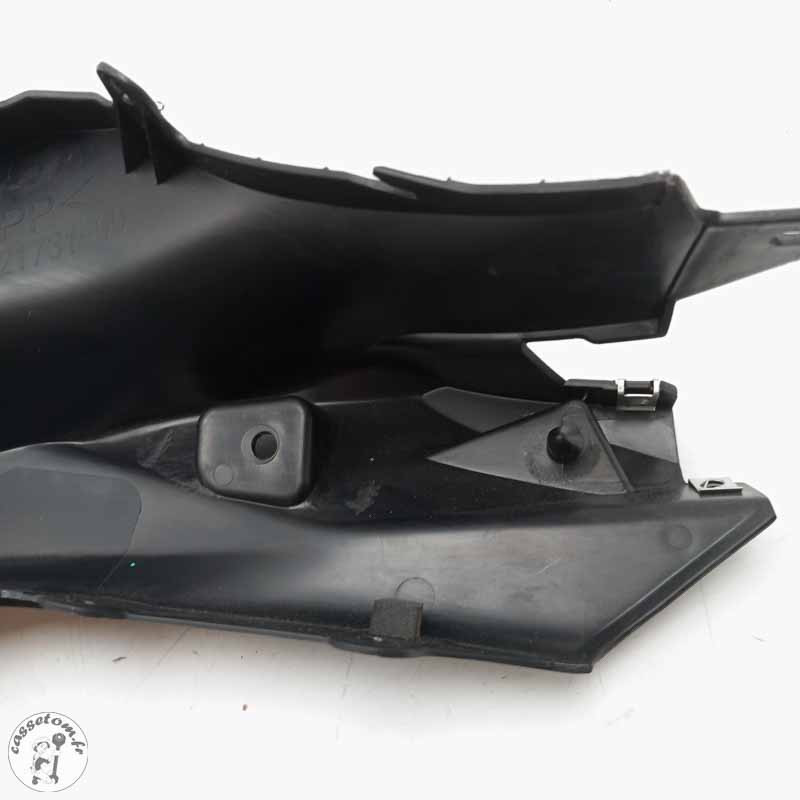 Carénage sous coque arrière gauche  Yamaha 700 Yzf-r 22 2021 - Cassetom - Nos pieces motos