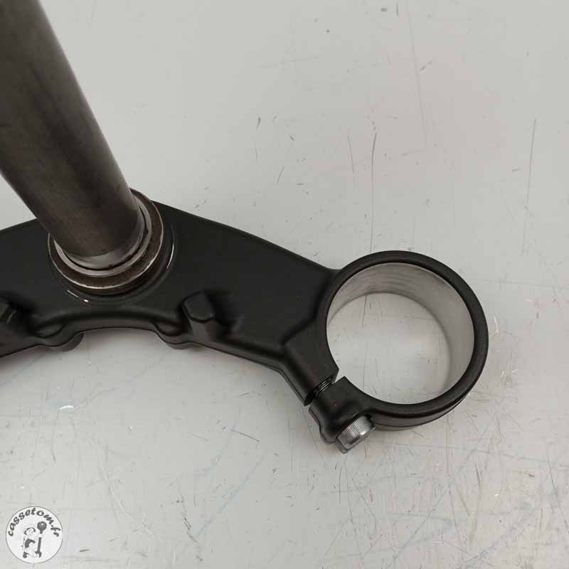Té de fourche inférieur  Yamaha 700 Yzf-r 7 2021 - Cassetom - Nos pieces motos