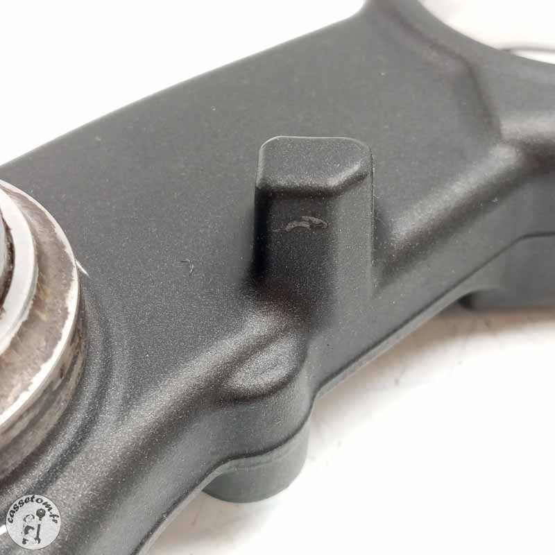 Té de fourche inférieur  Yamaha 700 Yzf-r 7 2021 - Cassetom - Nos pieces motos