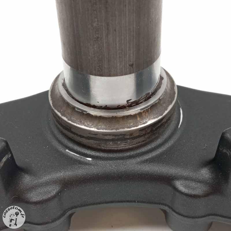 Té de fourche inférieur  Yamaha 700 Yzf-r 7 2021 - Cassetom - Nos pieces motos