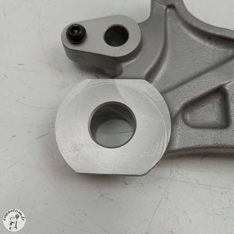 Support d'étrier arrière  Yamaha 700 Yzf-r 7 2021 - Cassetom - Nos pieces motos