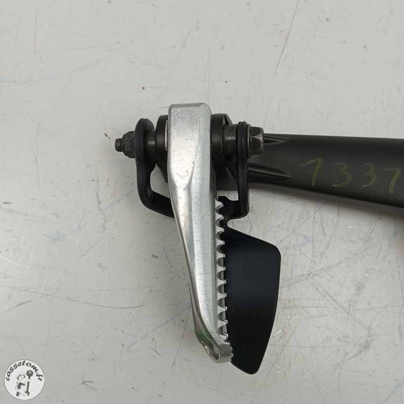 Platine repose pied arrière gauche  Yamaha 700 Yzf-r 7 2021 - Cassetom - Nos pieces motos