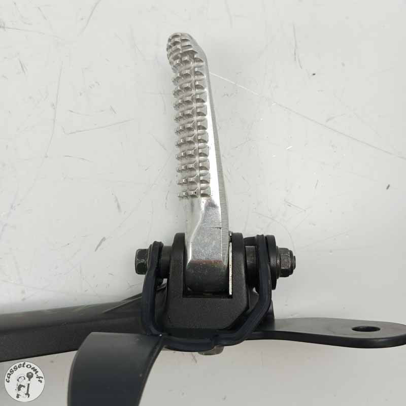 Platine repose pied arrière droite Yamaha 700 Yzf-r 7 2021 - Cassetom - Nos pieces motos