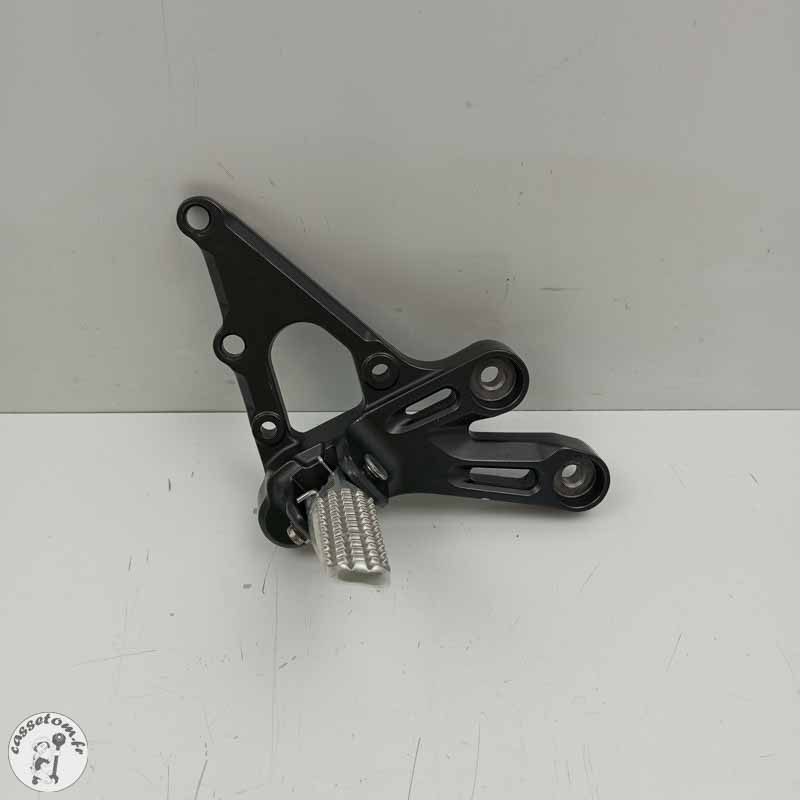 Platine repose pied avant droite  Yamaha 700 Yzf-r 7 2021 - Cassetom - Nos pieces motos