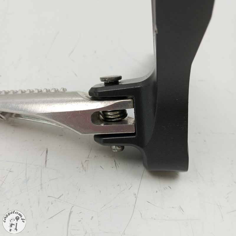Platine repose pied avant droite  Yamaha 700 Yzf-r 7 2021 - Cassetom - Nos pieces motos