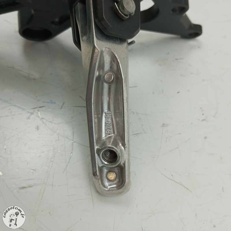 Platine repose pied avant droite  Yamaha 700 Yzf-r 7 2021 - Cassetom - Nos pieces motos