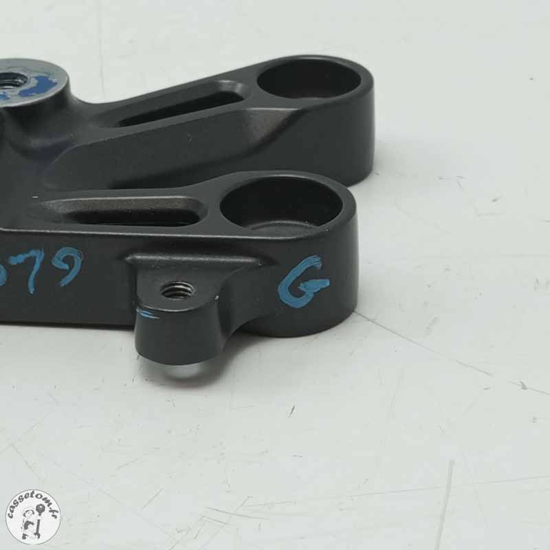 Platine repose pied avant gauche  Yamaha 700 Yzf-r 7 2021 - Cassetom - Nos pieces motos