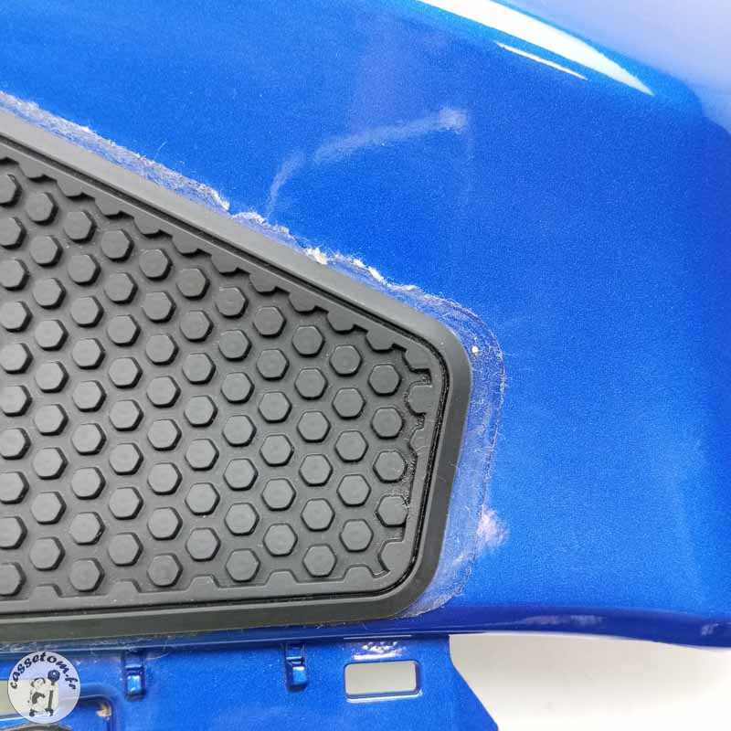 Couvre réservoir droit  Yamaha 700 Yzf-r 11 2021 - Cassetom - Nos pieces motos