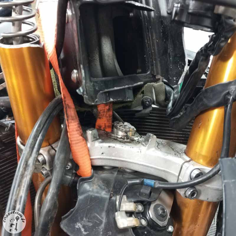 YAMAHA YZFR6 599 2019 accidentée - La Casse de l Oncle Tom
