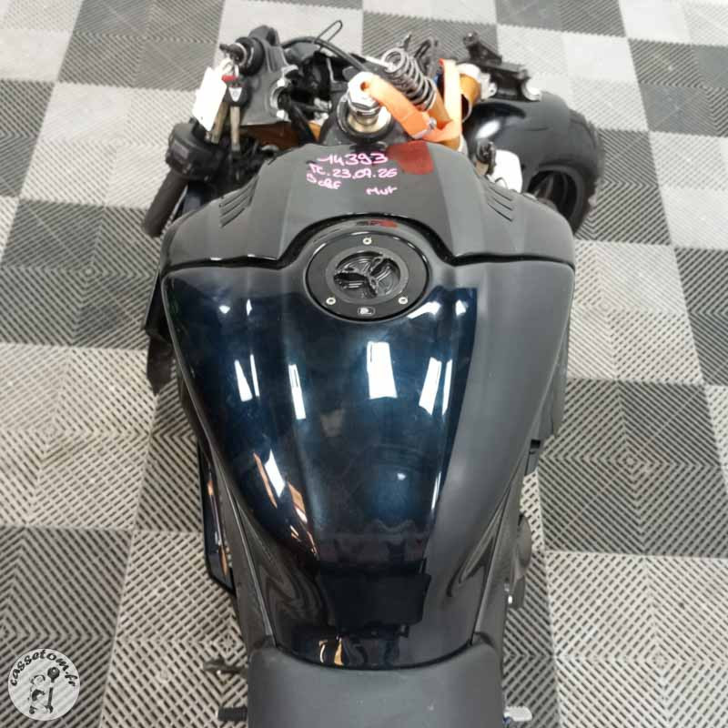 YAMAHA YZFR6 599 2019 accidentée - La Casse de l Oncle Tom