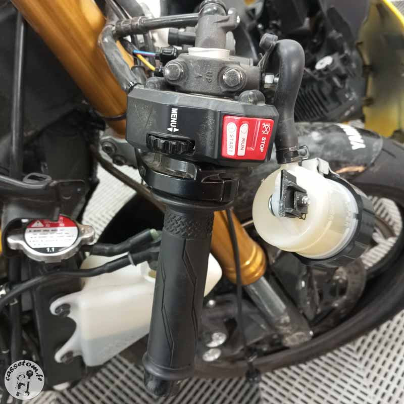 YAMAHA YZFR1 998 2016 accidentée - La Casse de l Oncle Tom