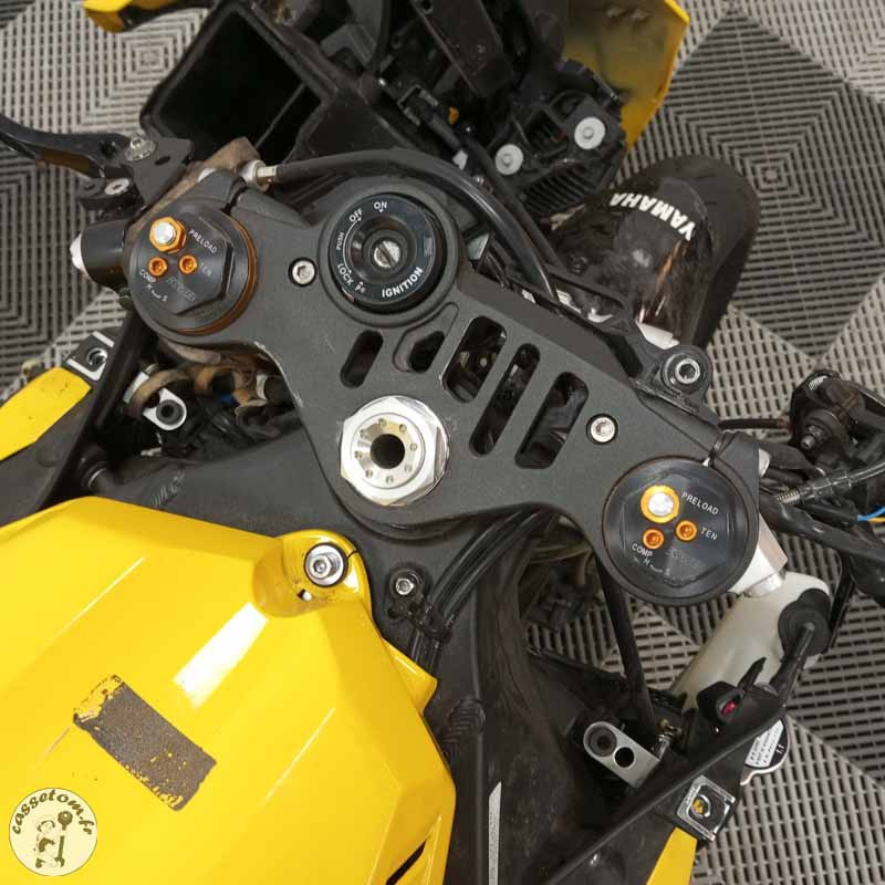 YAMAHA YZFR1 998 2016 accidentée - La Casse de l Oncle Tom