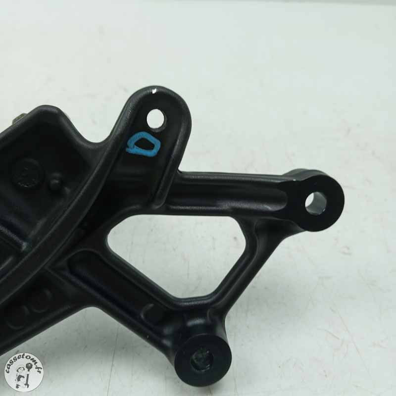 Platine avec repose pied avant droit  Ktm 1290 super duck gt 2017 - Cassetom - Nos pieces motos