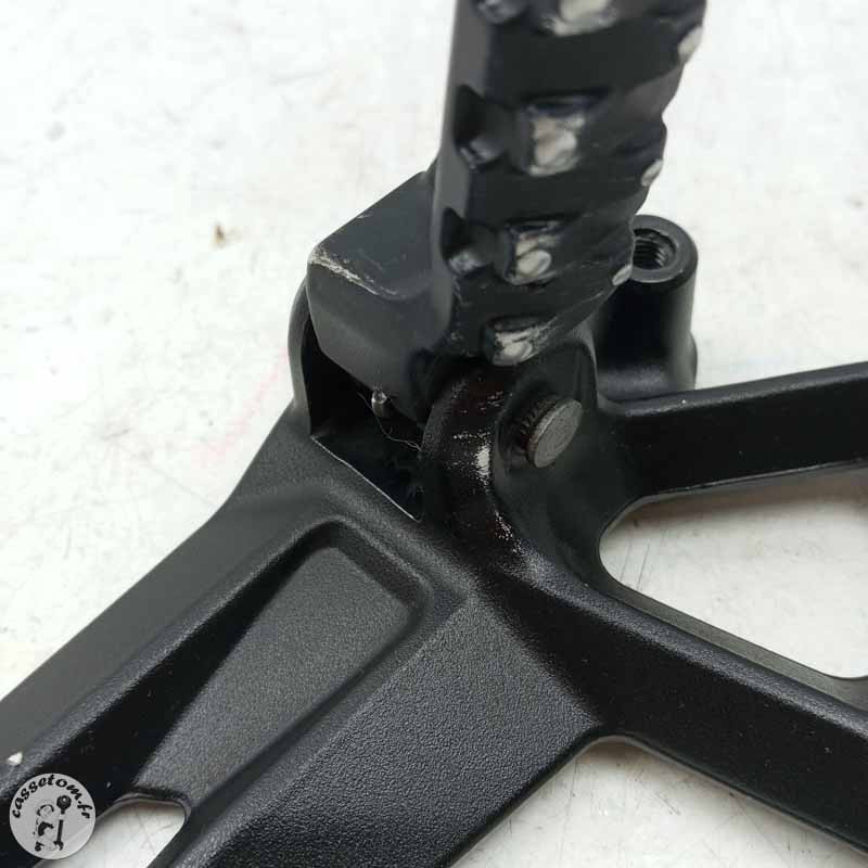 Platine avec repose pied avant gauche  Ktm 1290 super duck gt 2017 - Cassetom - Nos pieces motos