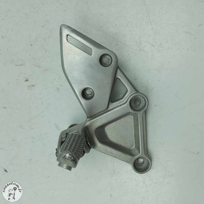Platine + repose pied avant droit  Honda 650 cbr ra 2022 - Cassetom - Nos pieces motos