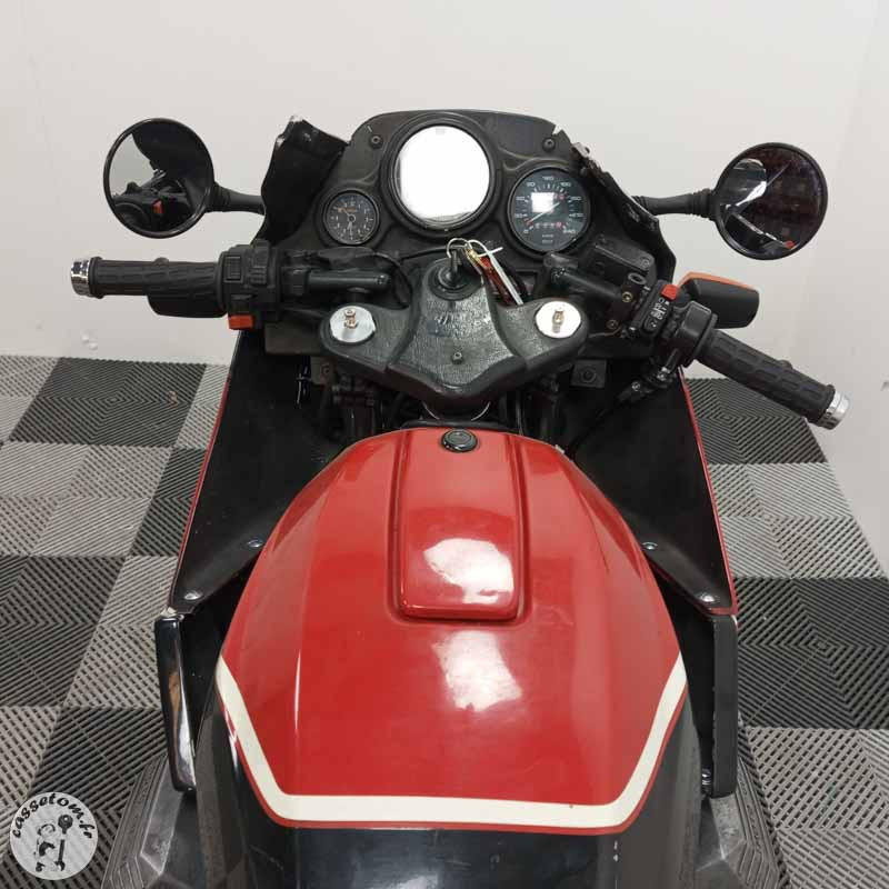 GUZZI 1000MANS 948 1990 accidentée - La Casse de l Oncle Tom