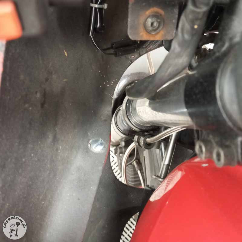GUZZI 1000MANS 948 1990 accidentée - La Casse de l Oncle Tom