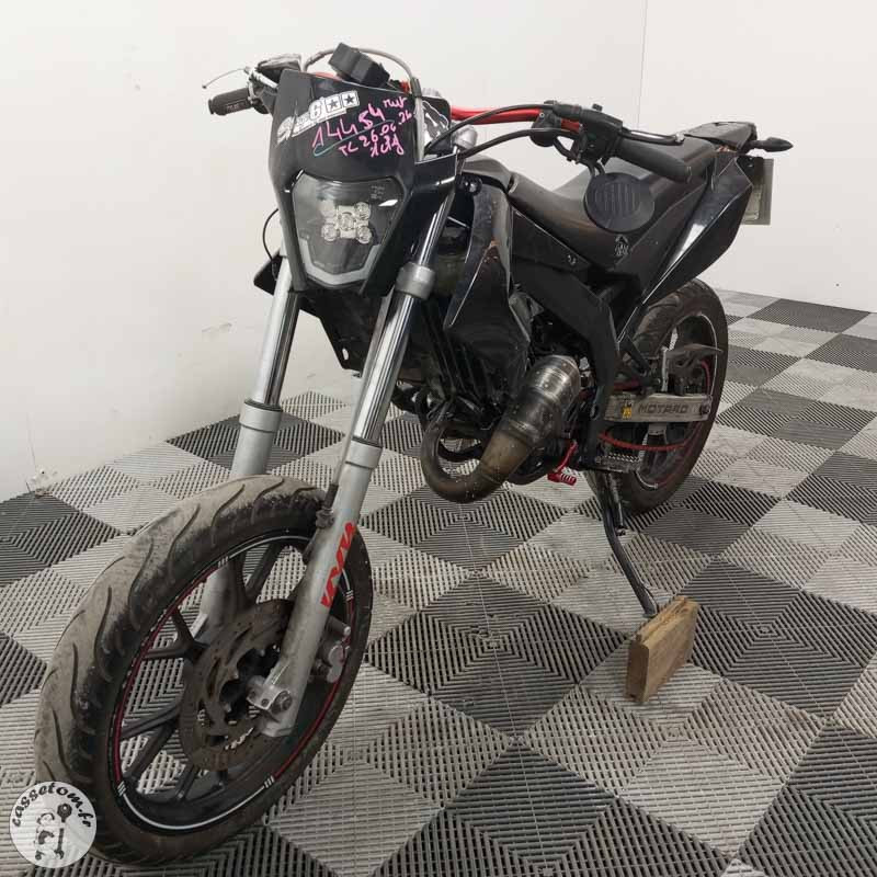 DERBI 50 SENDA 2012 accidentée - La Casse de l Oncle Tom