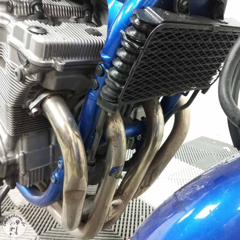SUZUKI GSF650 600 2002 accidentée - La Casse de l Oncle Tom