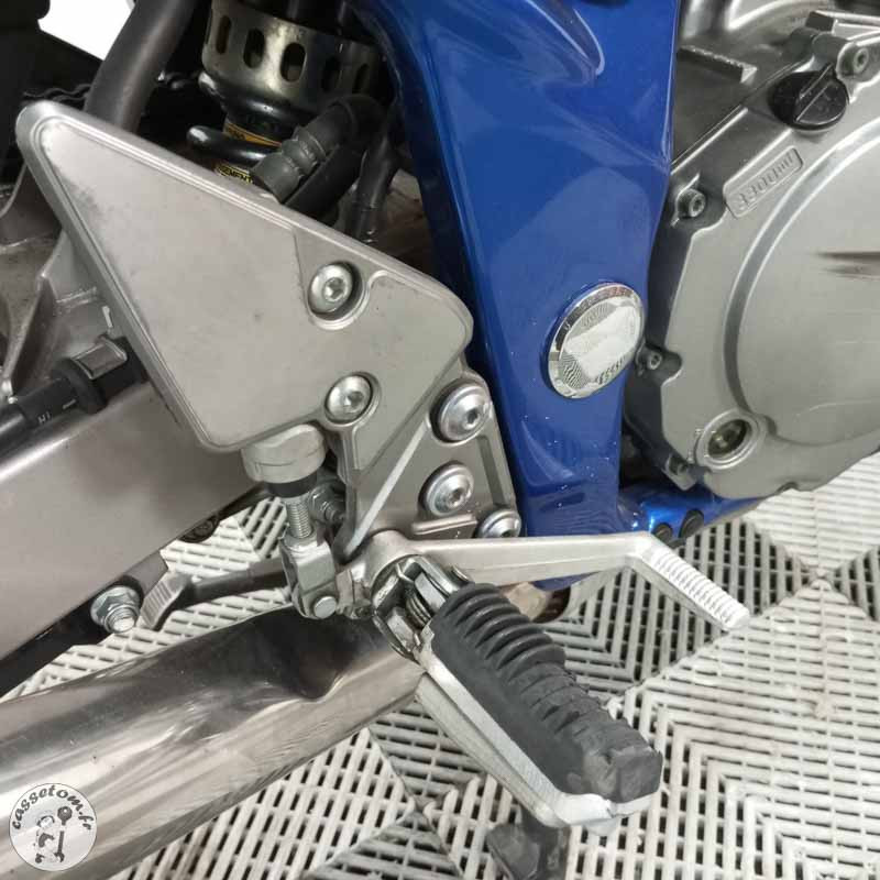 SUZUKI GSF650 600 2002 accidentée - La Casse de l Oncle Tom