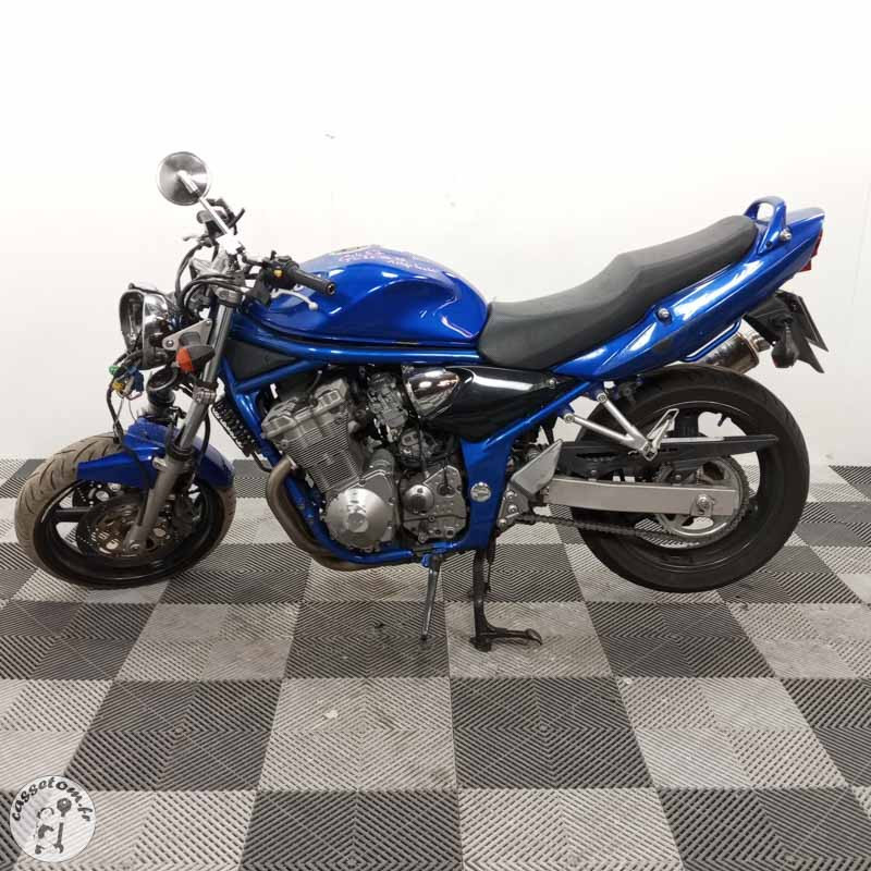 SUZUKI GSF650 600 2002 accidentée - La Casse de l Oncle Tom