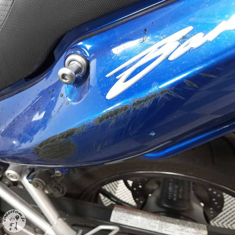 SUZUKI GSF650 600 2002 accidentée - La Casse de l Oncle Tom