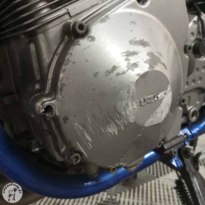 SUZUKI GSF650 600 2002 accidentée - La Casse de l Oncle Tom