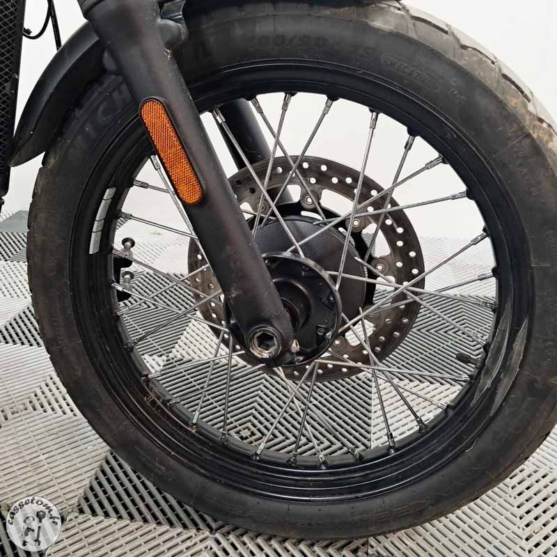 TRIUMPH STREETSCR 900 2020 accidentée - La Casse de l Oncle Tom
