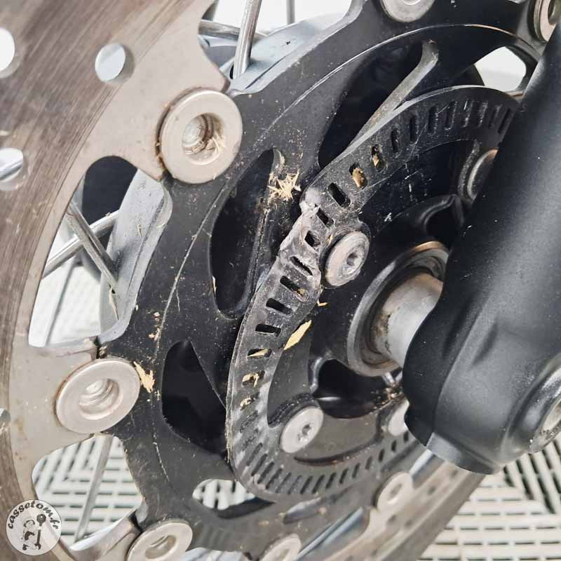 TRIUMPH STREETSCR 900 2020 accidentée - La Casse de l Oncle Tom