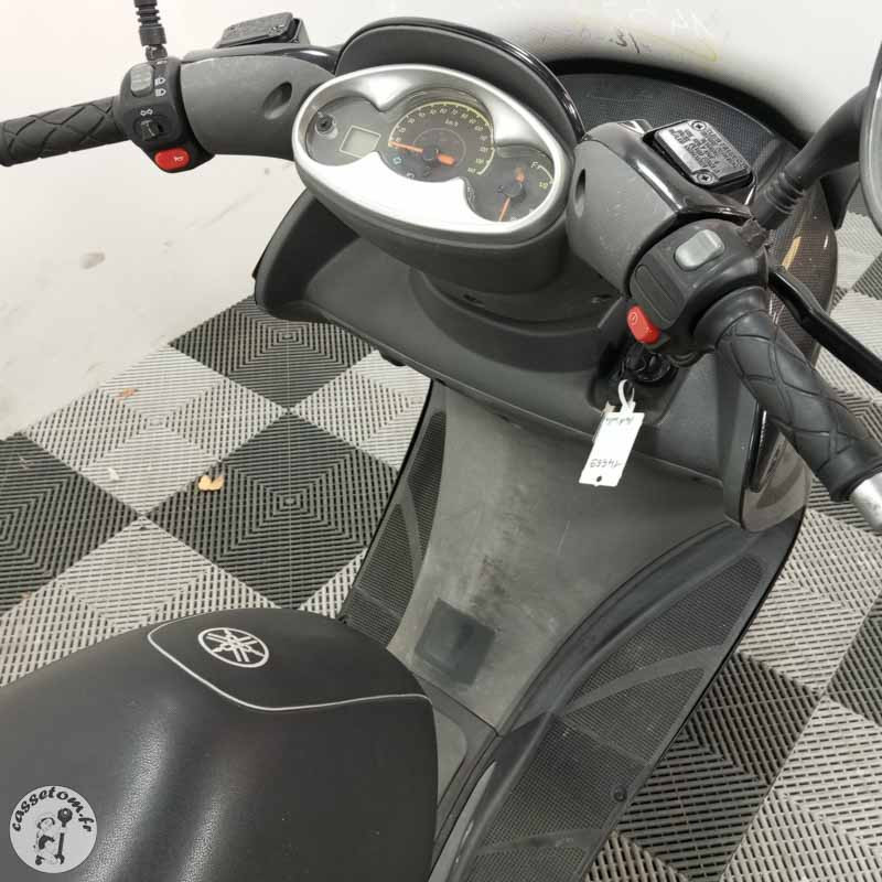 YAMAHA YP125 124 2005 accidente - La Casse de l Oncle Tom