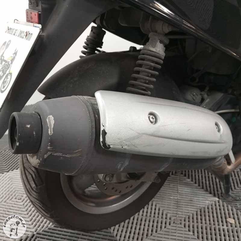 YAMAHA YP125 124 2005 accidente - La Casse de l Oncle Tom