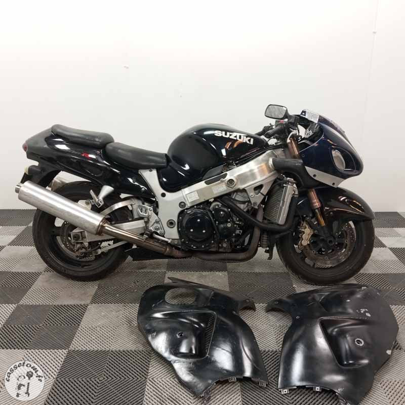 SUZUKI GSX1300R HAYABUSA 1300 2005 accidentée - La Casse de l Oncle To
